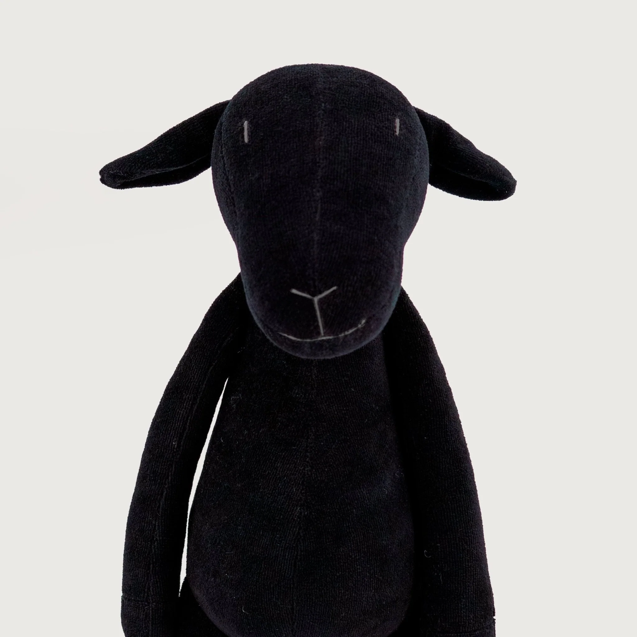 MAIA THE SHEEP - L - Image 10