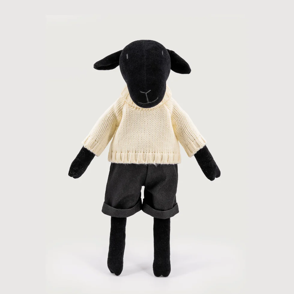 MAIA THE SHEEP - L - Image 11