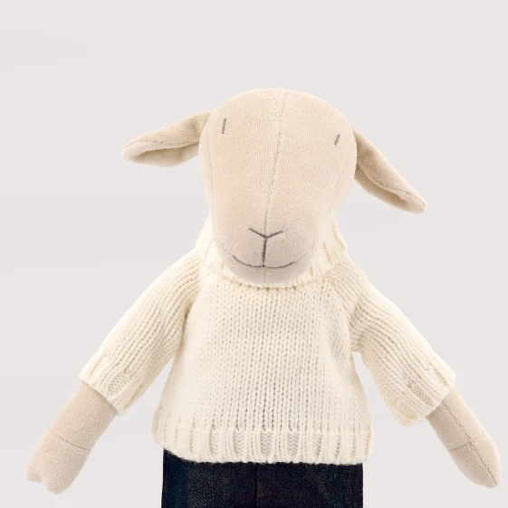 MAIA THE SHEEP - L - Image 3
