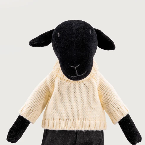 MAIA THE SHEEP - L - Image 9